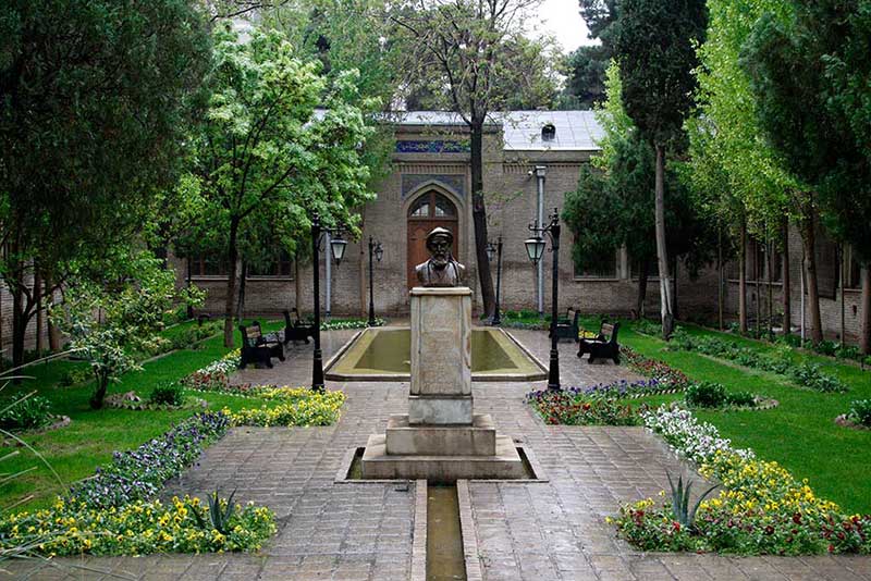 Negarestan garden 